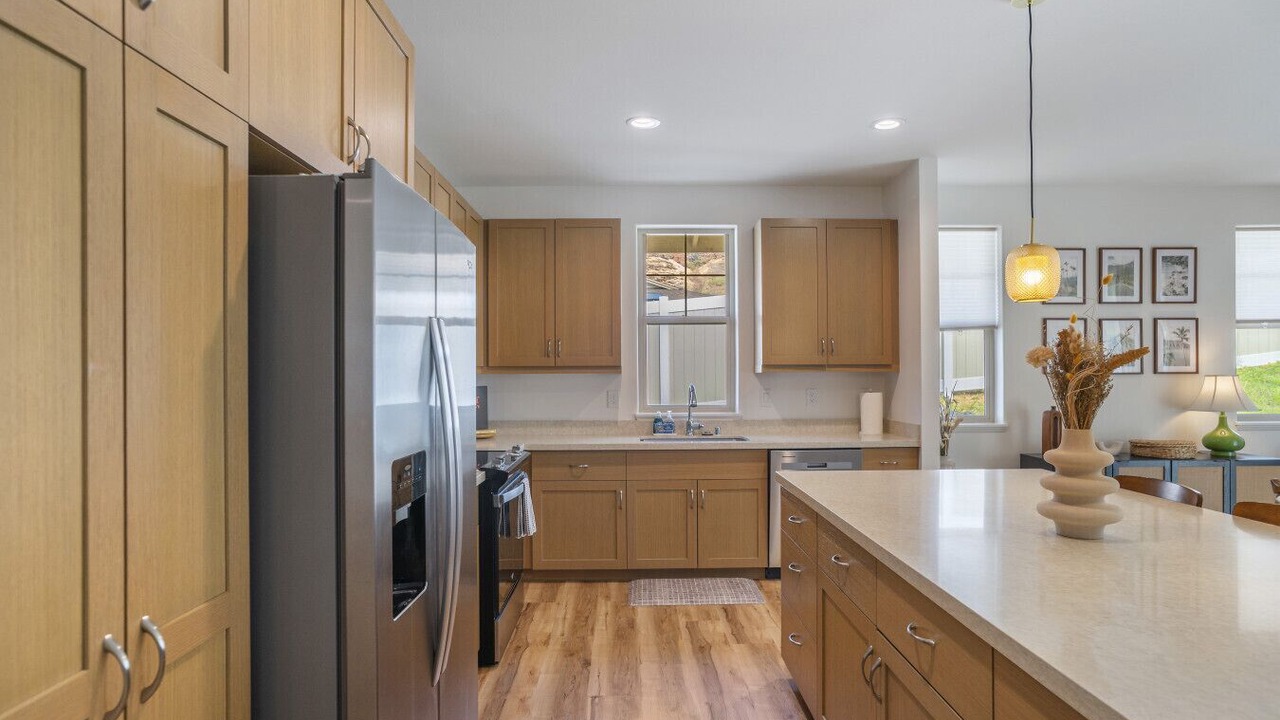 Photo of Kitchen in Makaha Valley
