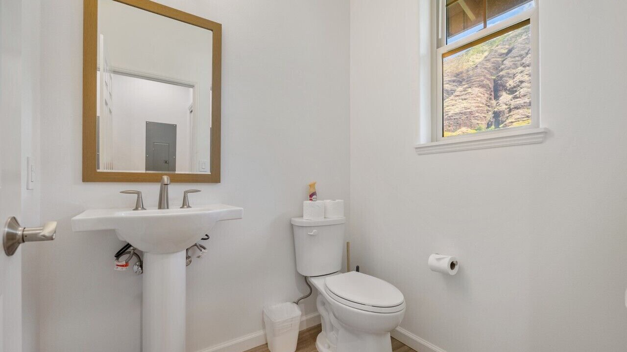 Photo of Bathroom in Makaha Valley