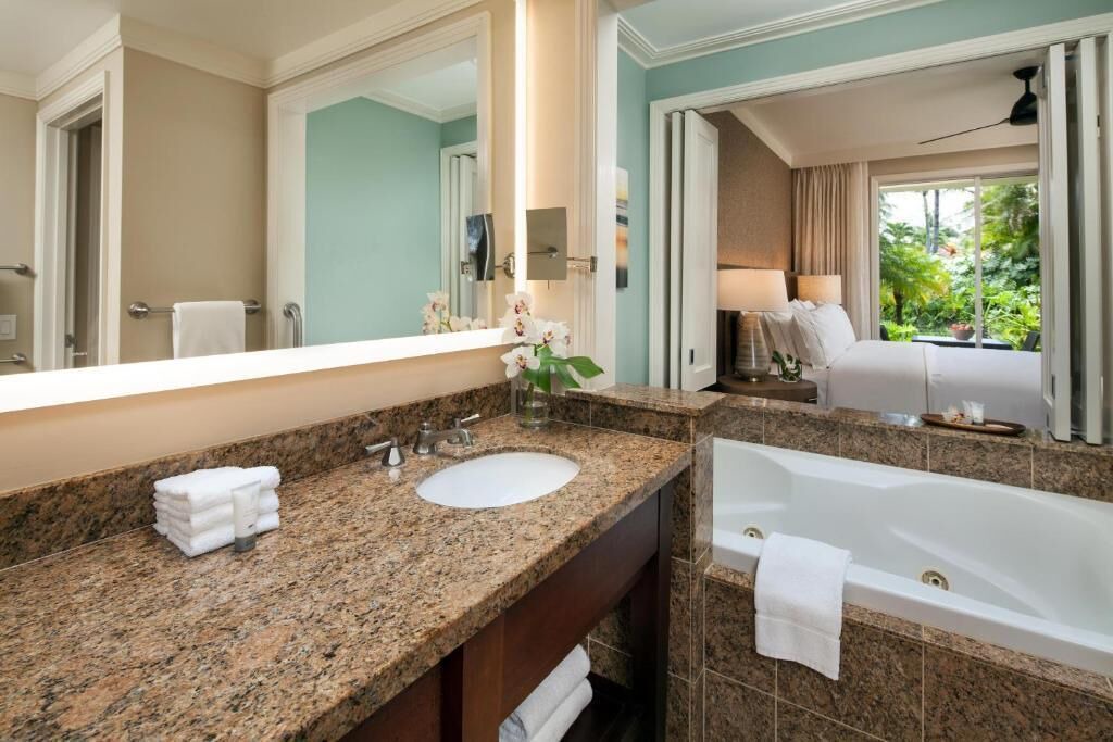 Photo of Bathroom in Kaiulani