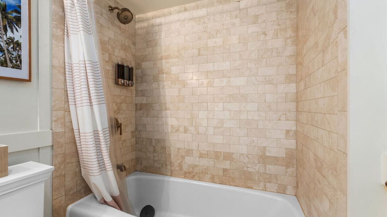 Photo of Bathroom in Kahuku