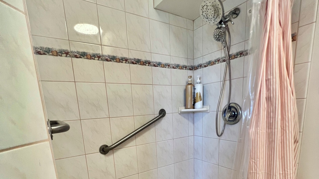 Photo of Bathroom in Kihei