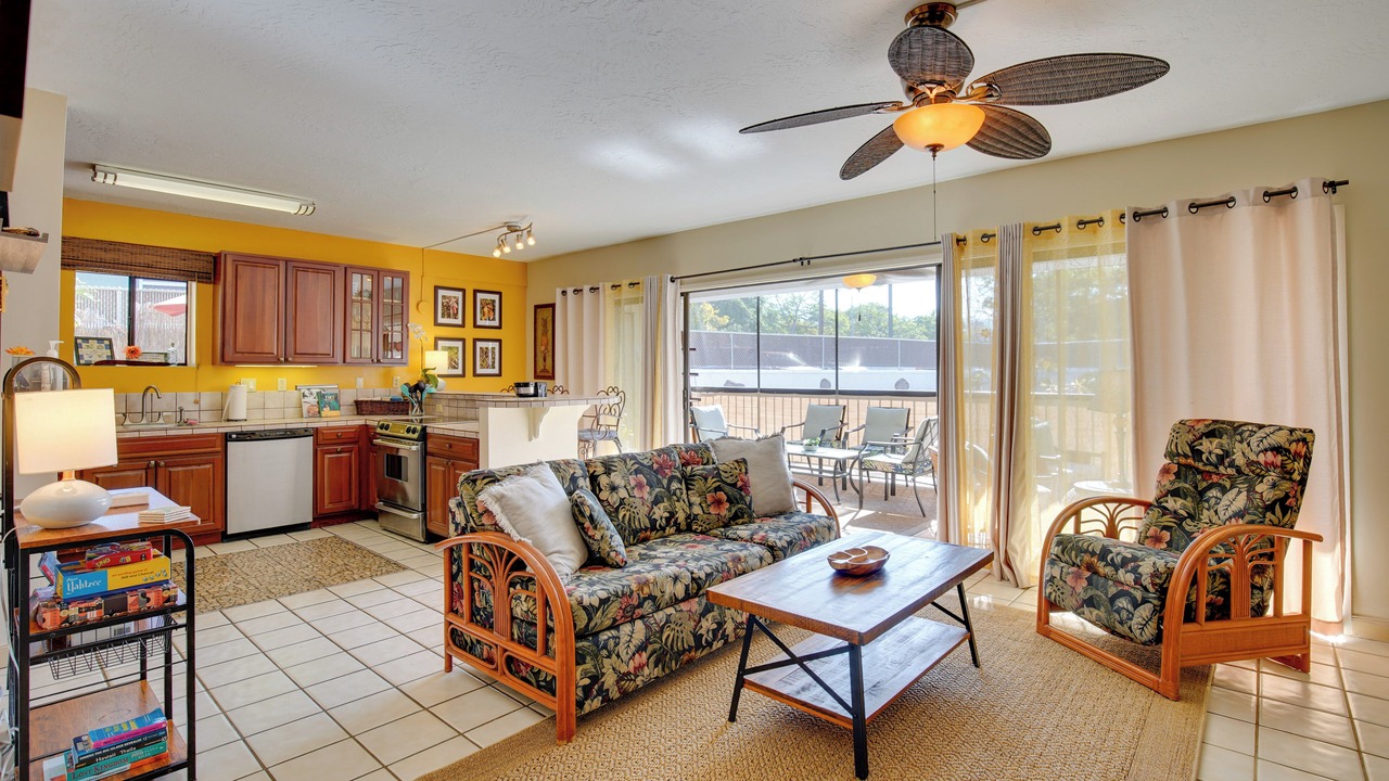 Photo of Livingroom in Historic Kailua Village