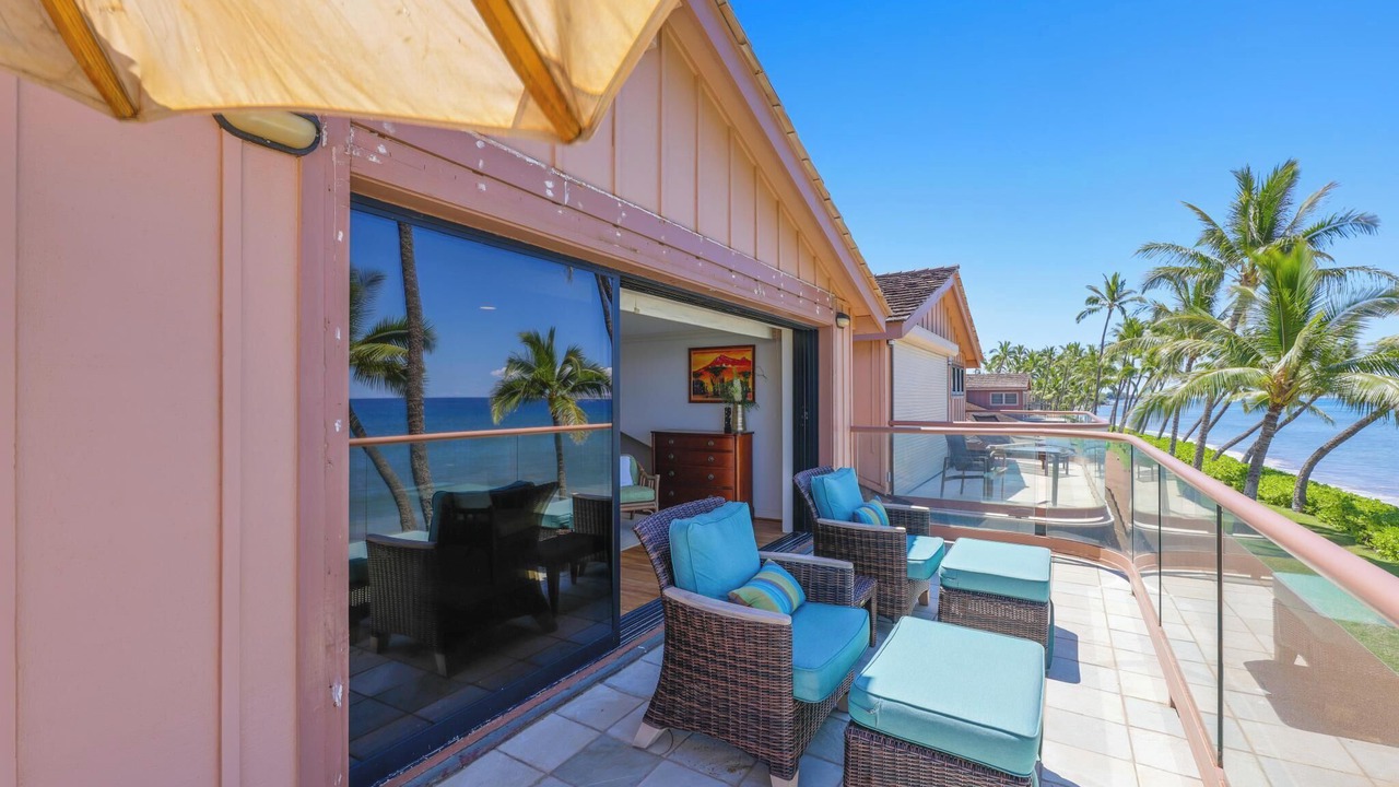 Photo of Patio Balcony in Downtown Lahaina