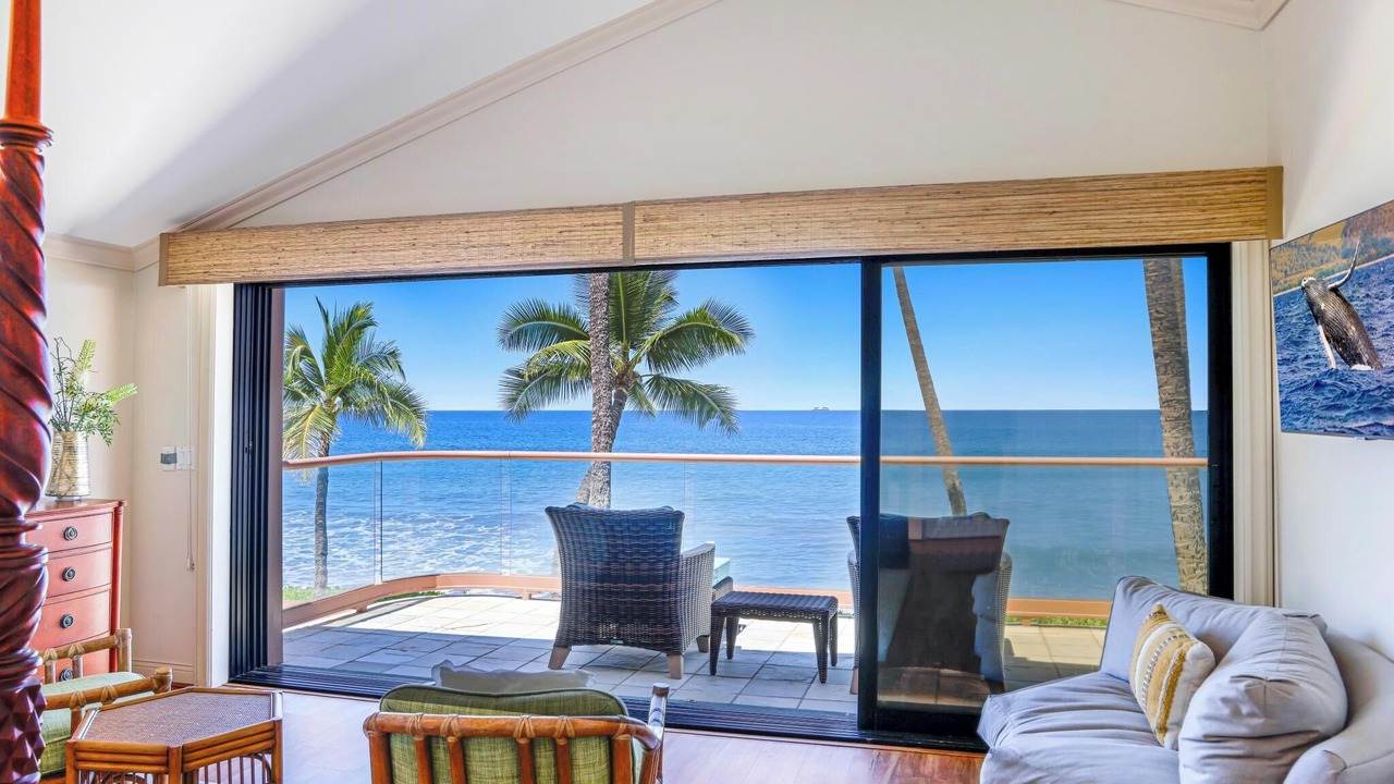 Photo of Livingroom in Downtown Lahaina