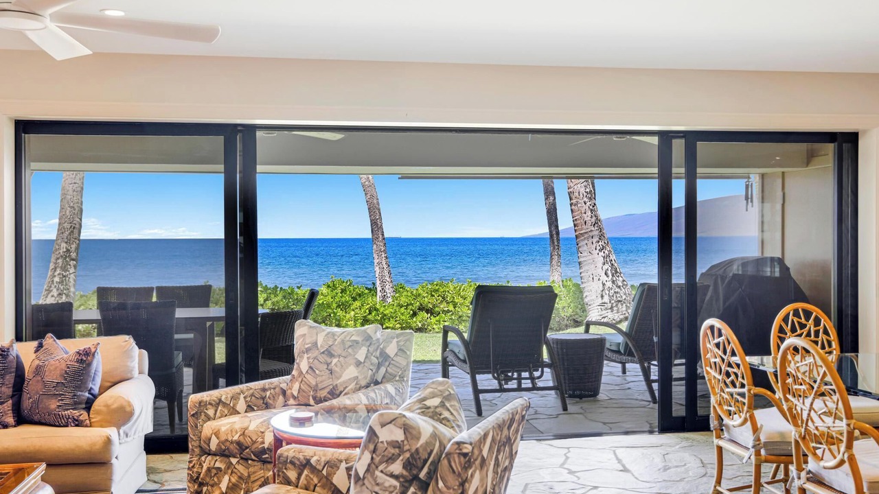 Photo of Livingroom in Downtown Lahaina