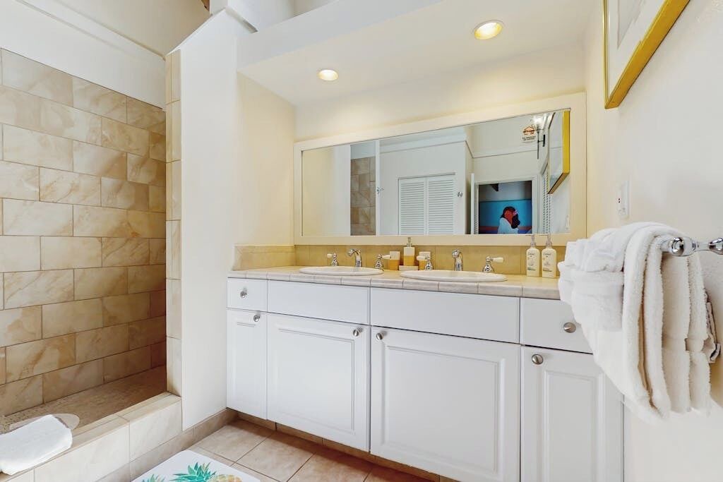 Photo of Bathroom in Maunaloa