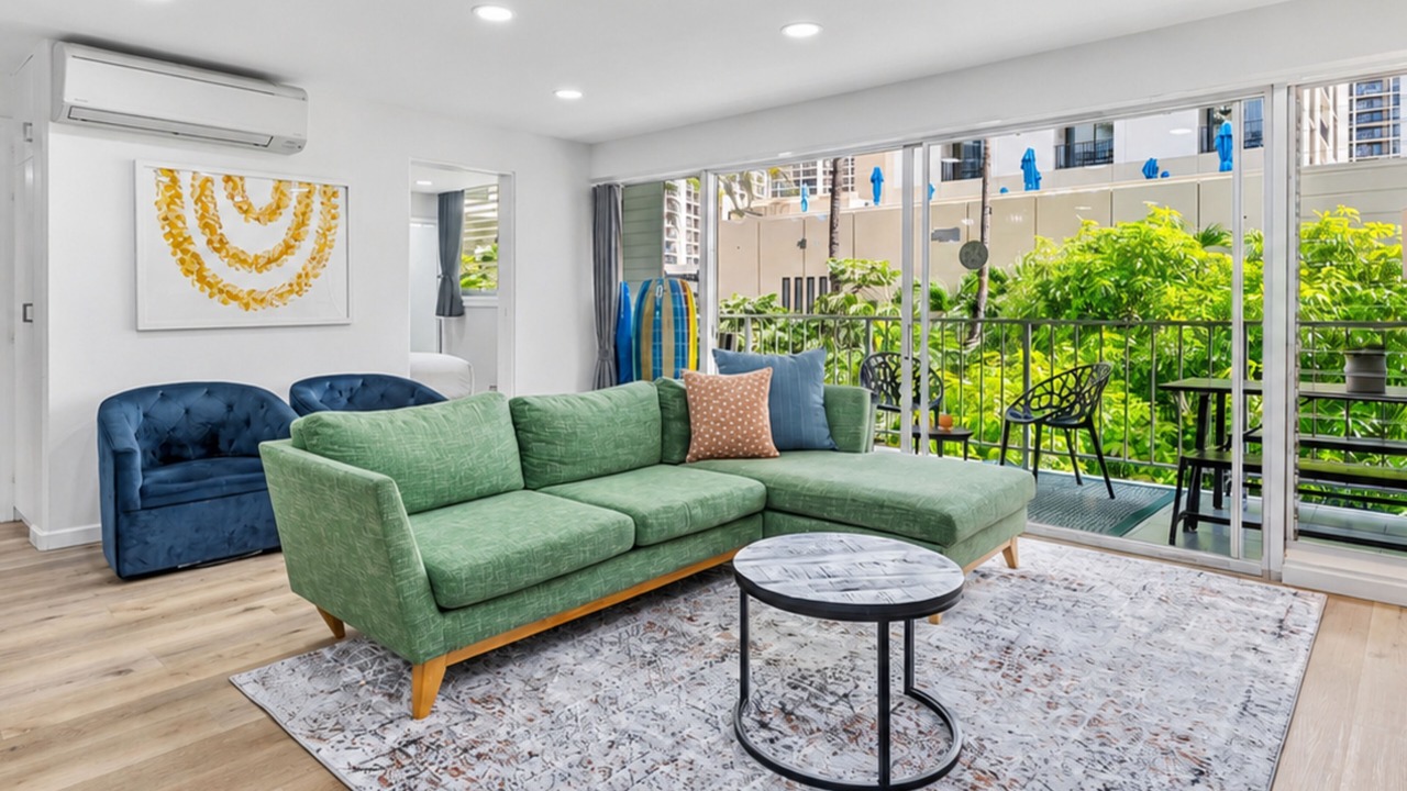 Photo of Livingroom in Waikiki