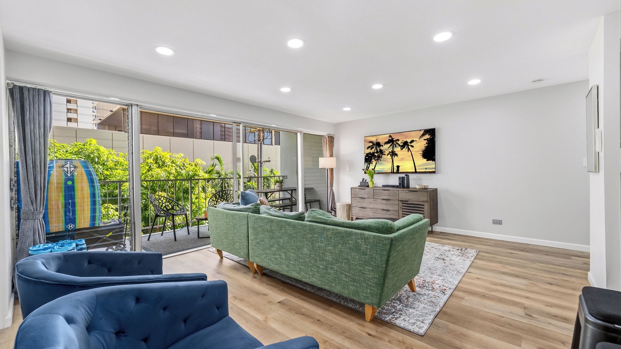 Photo of Livingroom in Waikiki