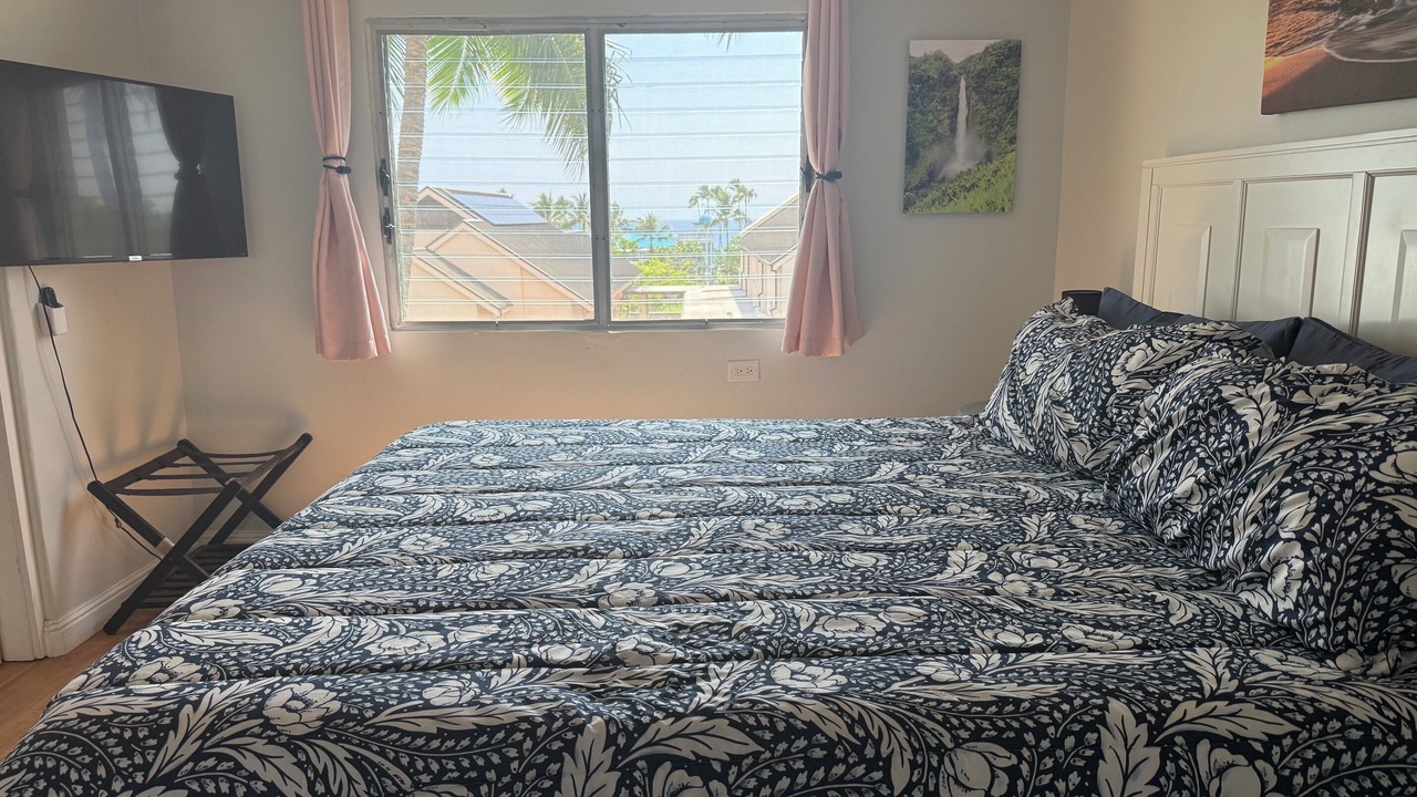 Photo of Bedroom in Historic Kailua Village