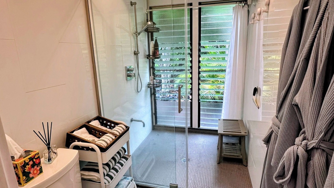 Photo of Bathroom in Keauhou