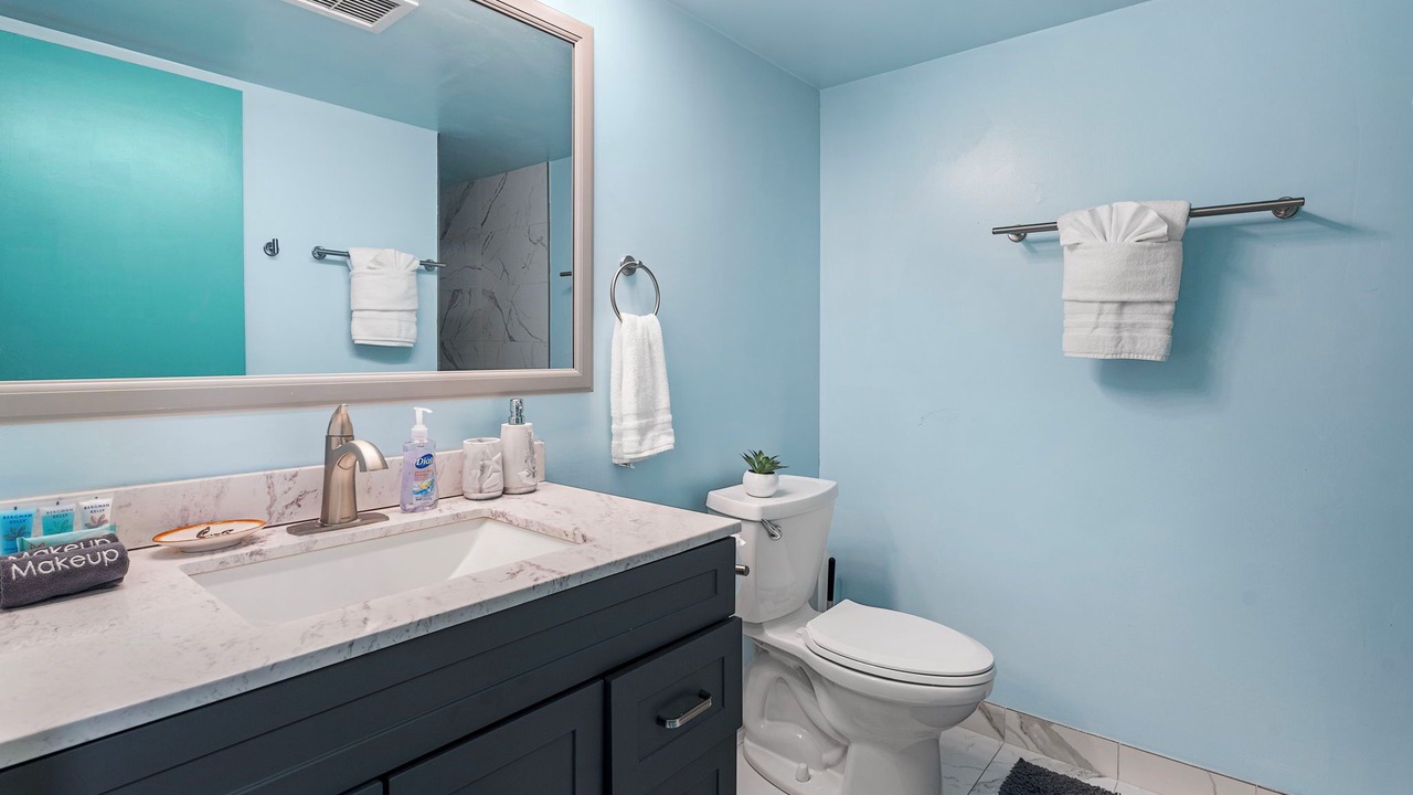 Photo of Bathroom in Historic Kailua Village