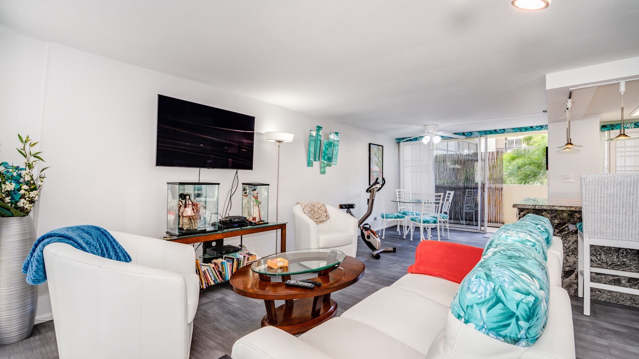 Photo of Livingroom in Diamond Head - Kapahulu - St. Louis