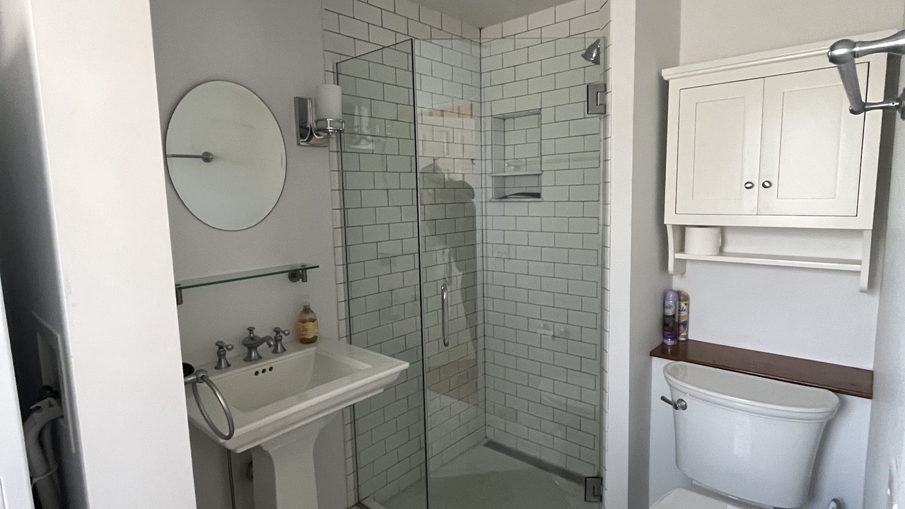 Photo of Bathroom in Old Lyme