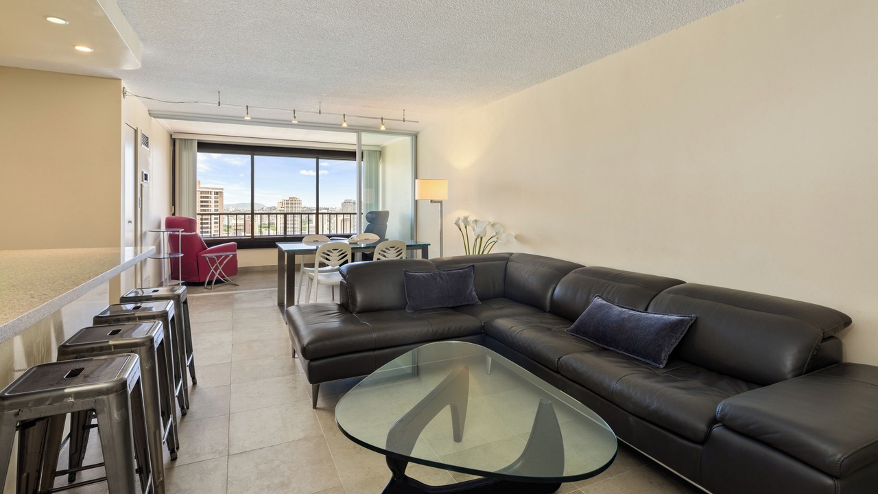 Photo of Livingroom in Waikiki