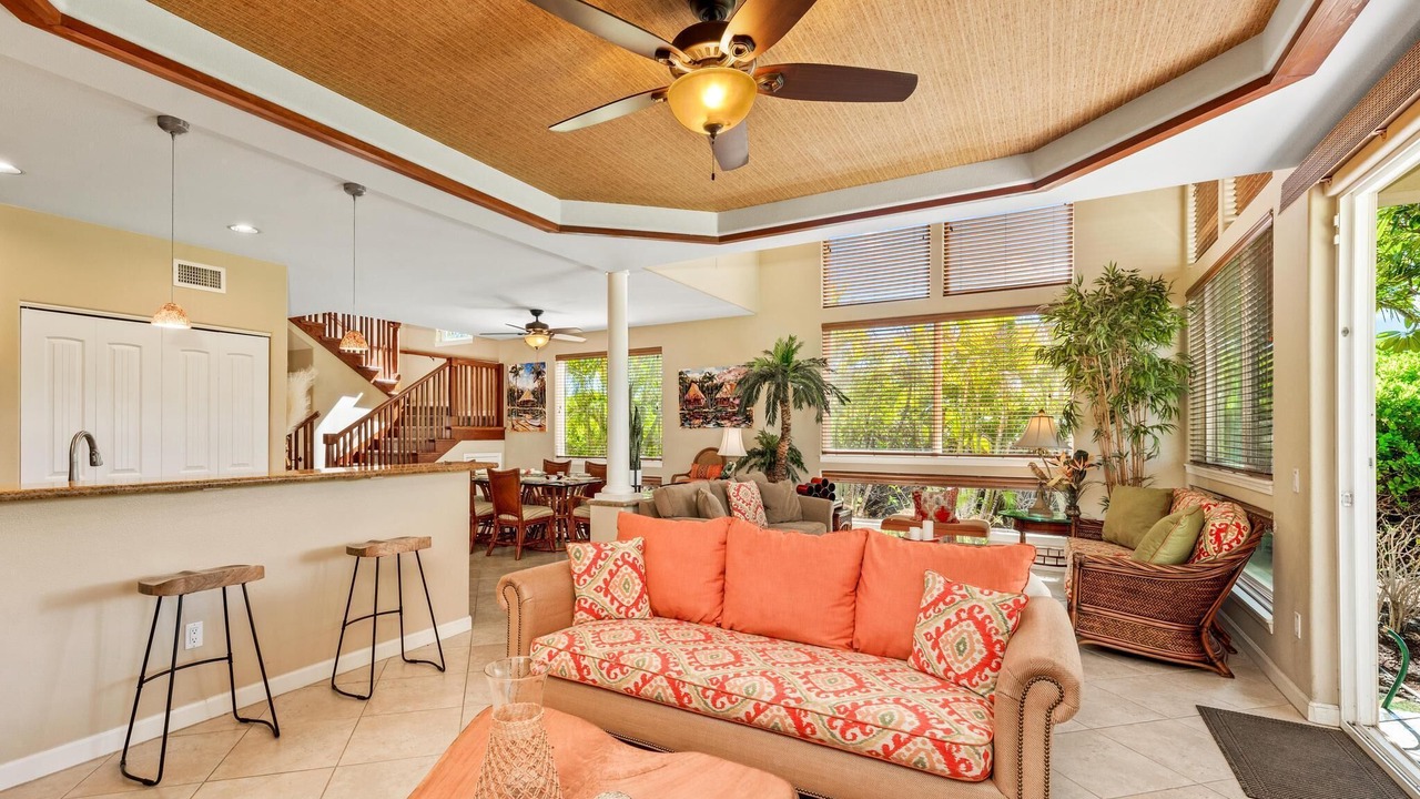 Photo of Livingroom in Waikoloa