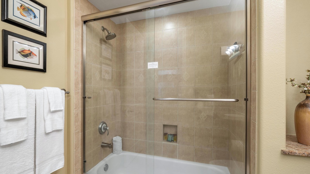 Photo of Bathroom in Waikoloa