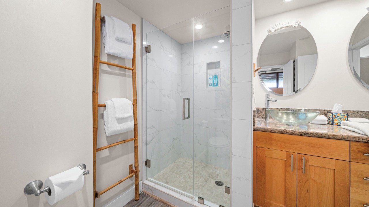 Photo of Bathroom in Honokowai