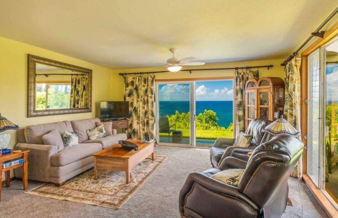 Photo of Livingroom in Princeville