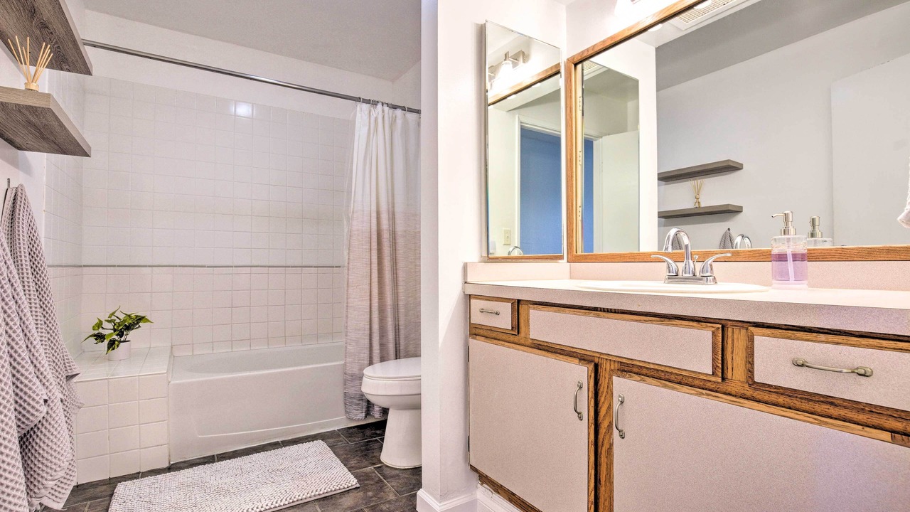 Photo of Bathroom in Historic Kailua Village