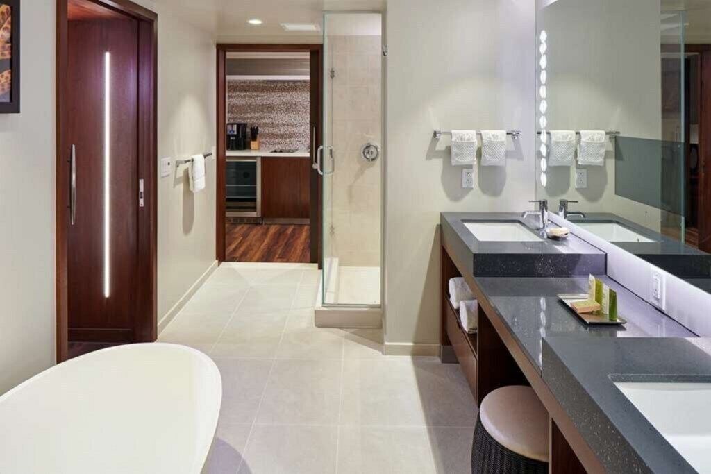 Photo of Bathroom in Waikiki