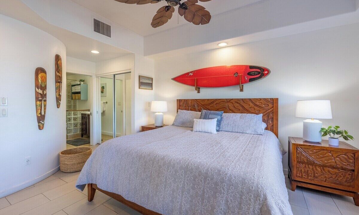 Photo of Bedroom in Kahaluu Bay