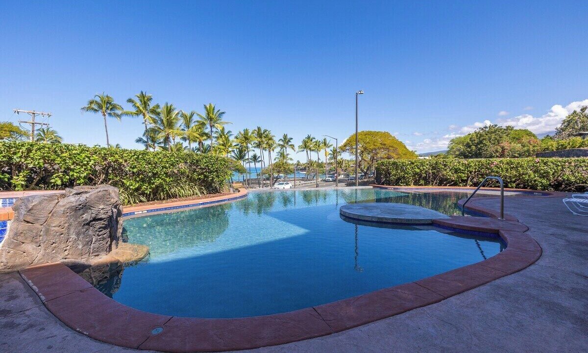 Photo of Outdoor in Kahaluu Bay