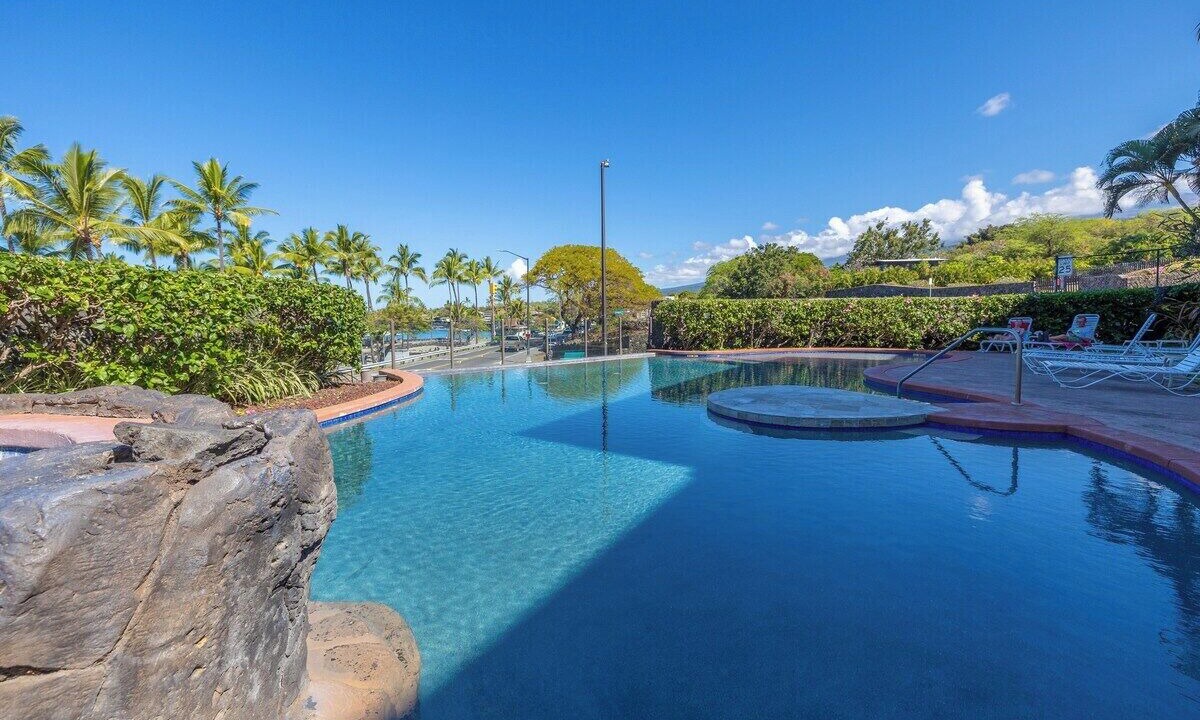 Photo of Outdoor in Kahaluu Bay
