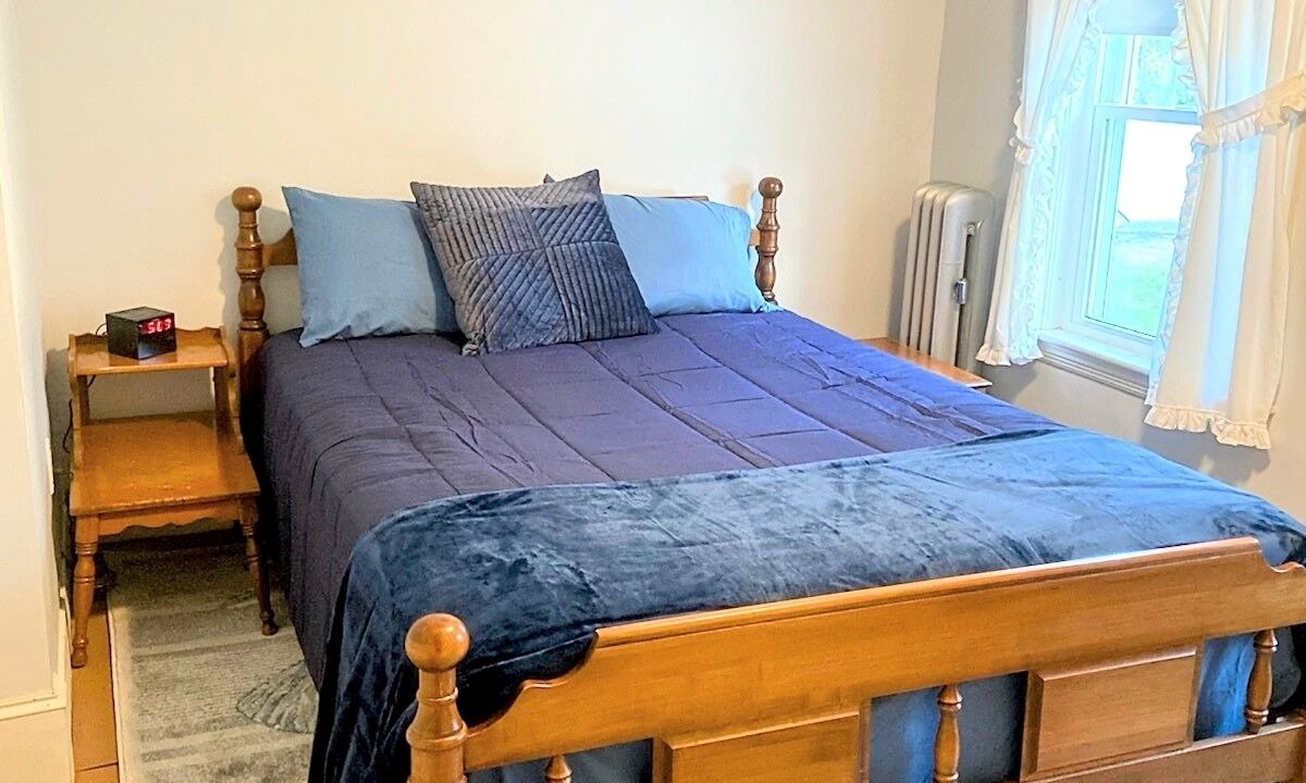 Photo of Bedroom in Chiltonville