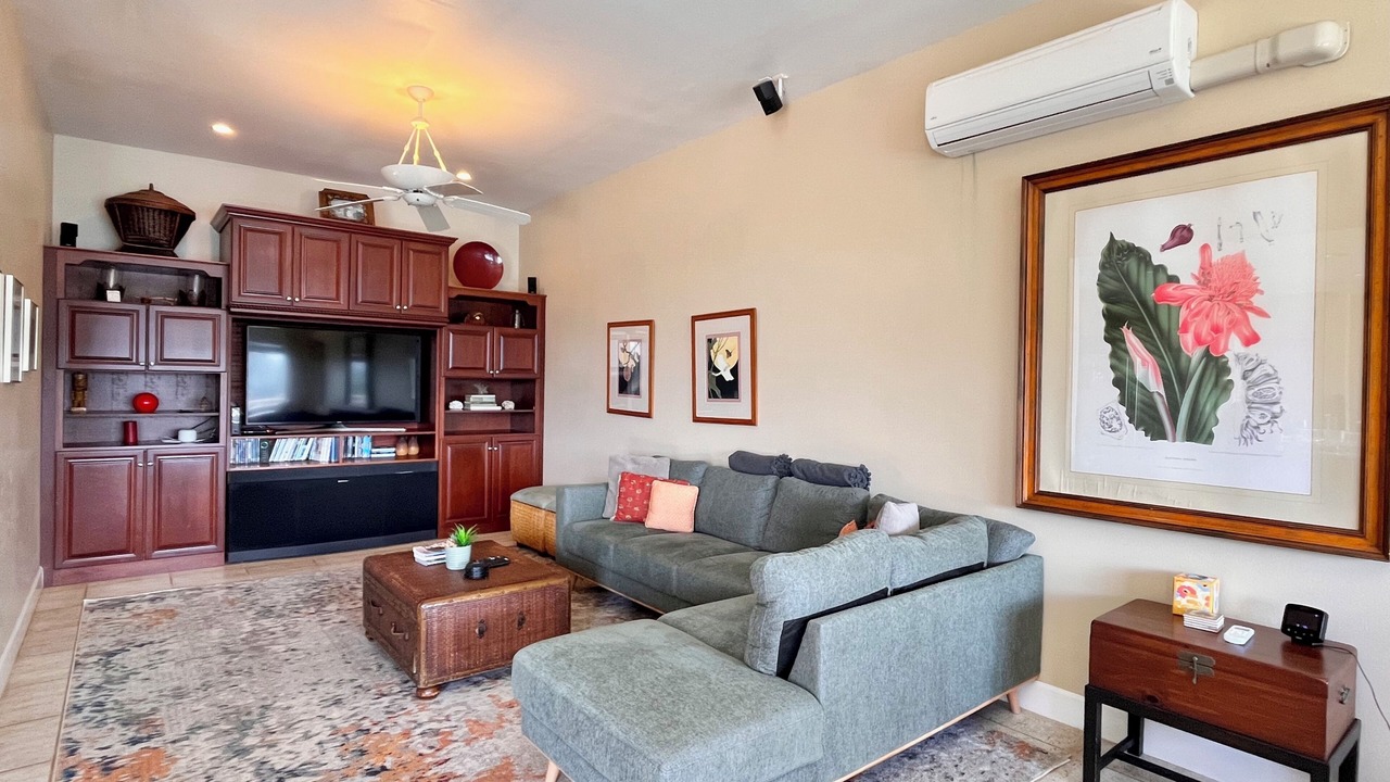 Photo of Livingroom in Lihue
