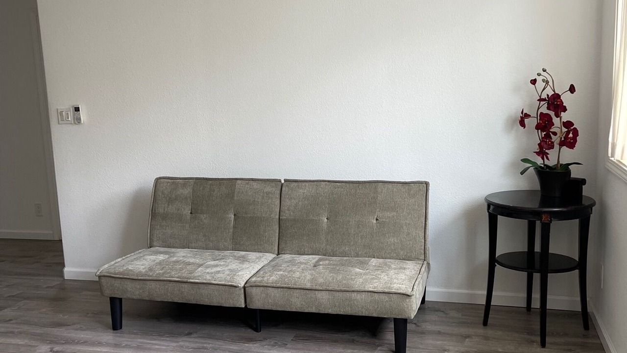 Photo of Livingroom in Eastern Honolulu
