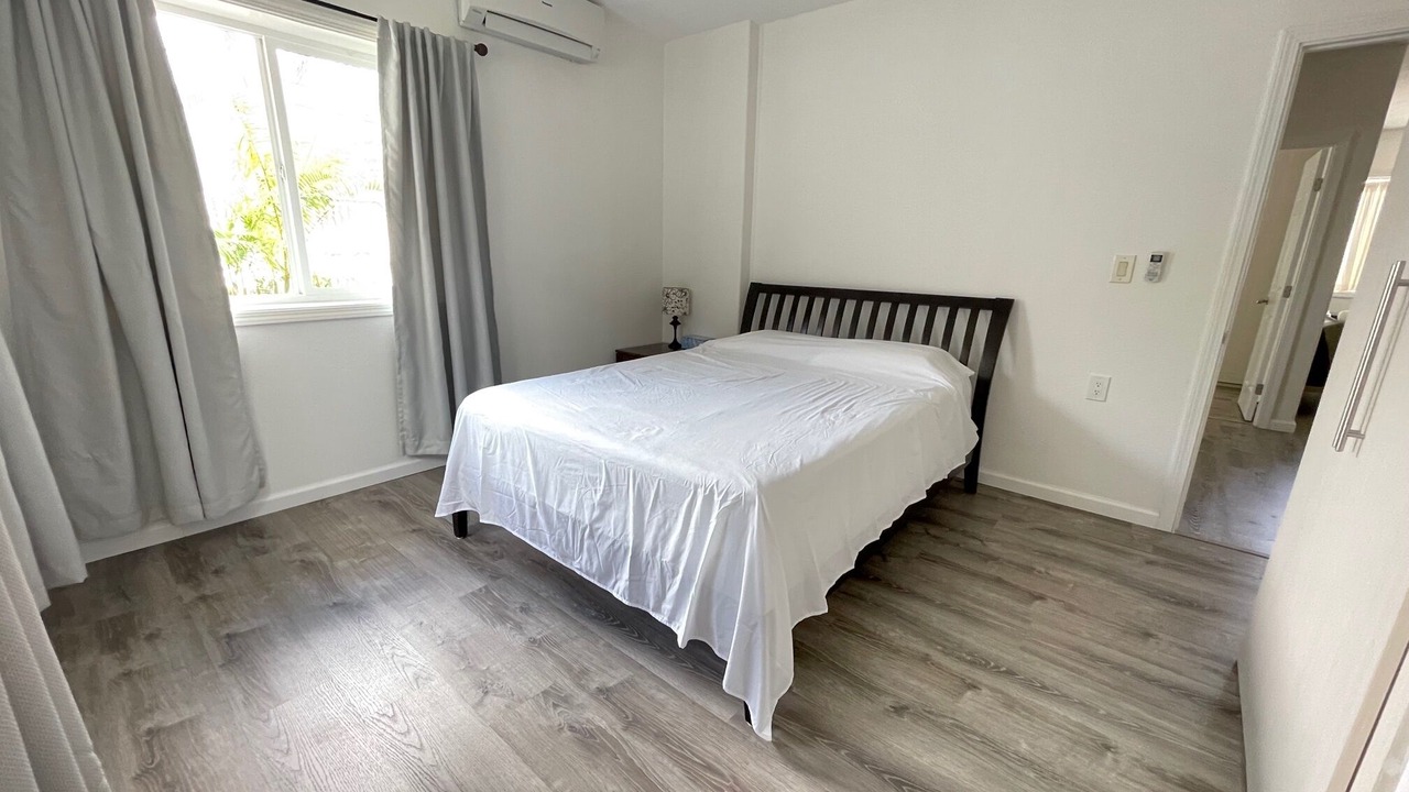 Photo of Bedroom in Eastern Honolulu
