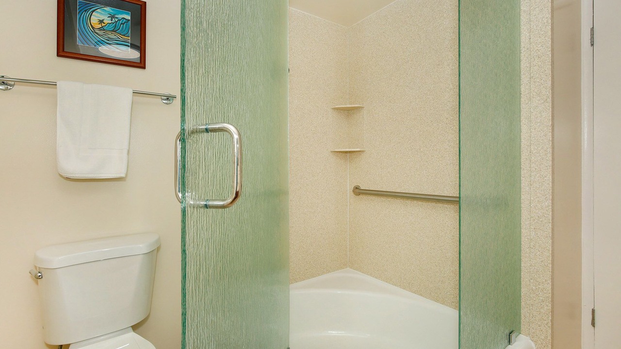 Photo of Bathroom in Waikiki