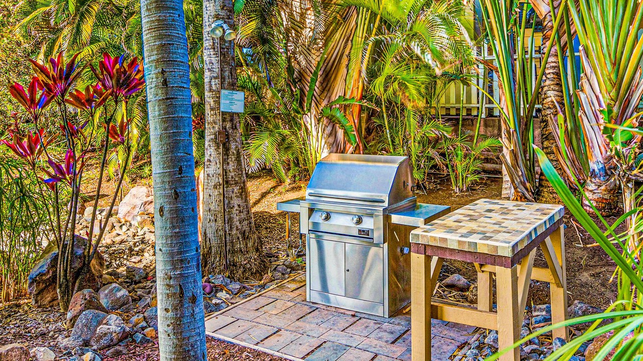 Photo of Patio Balcony in Historic Lahaina Front Street