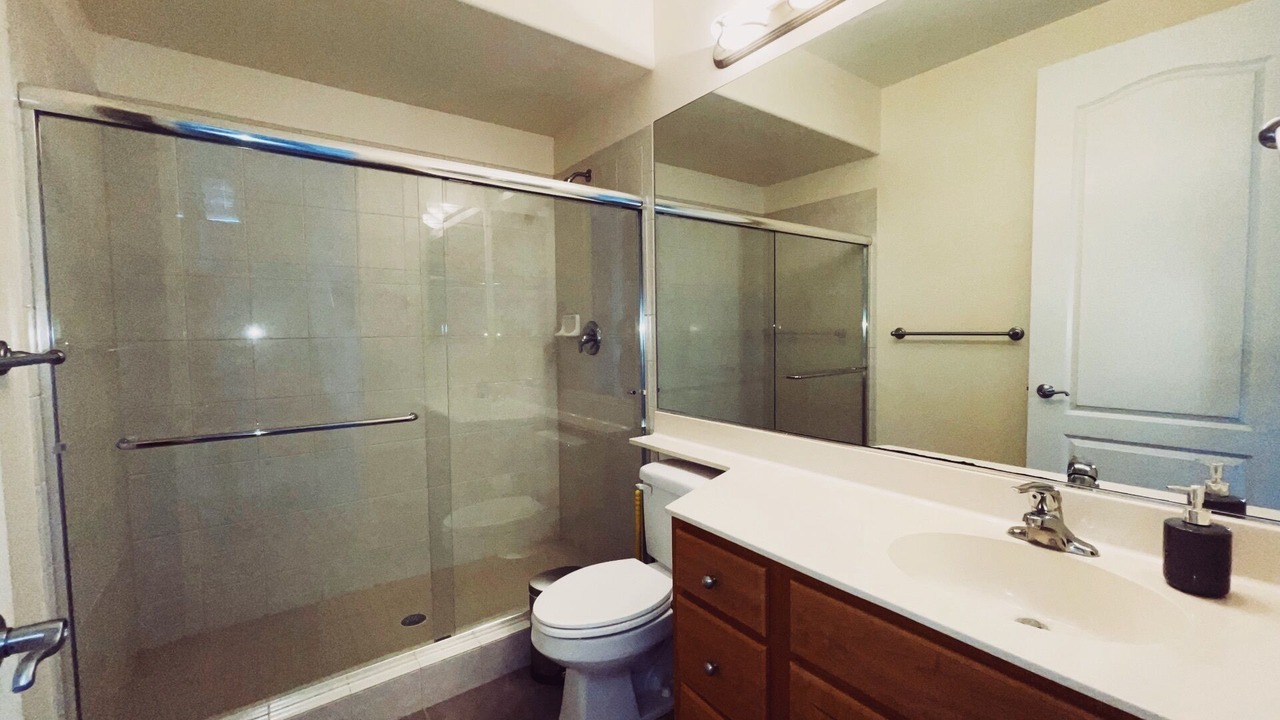 Photo of Bathroom in Historic Kailua Village