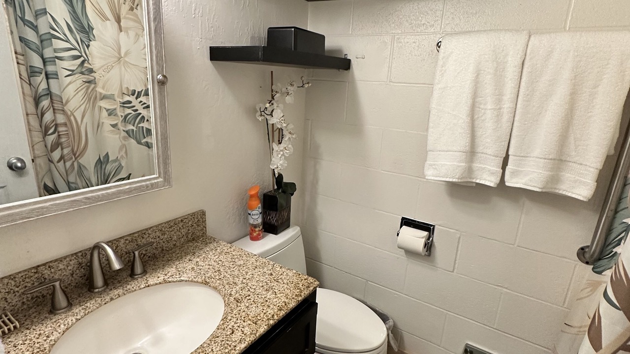 Photo of Bathroom in Waialee