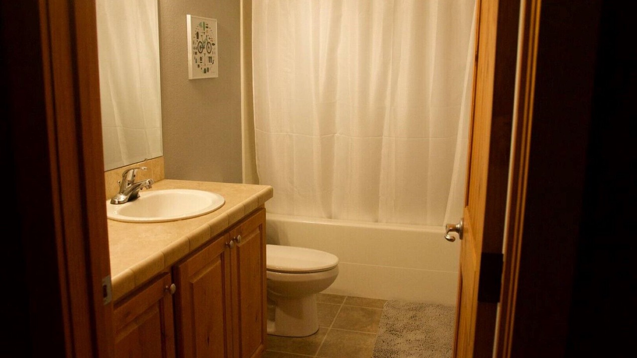 Photo of Bathroom in La Grande