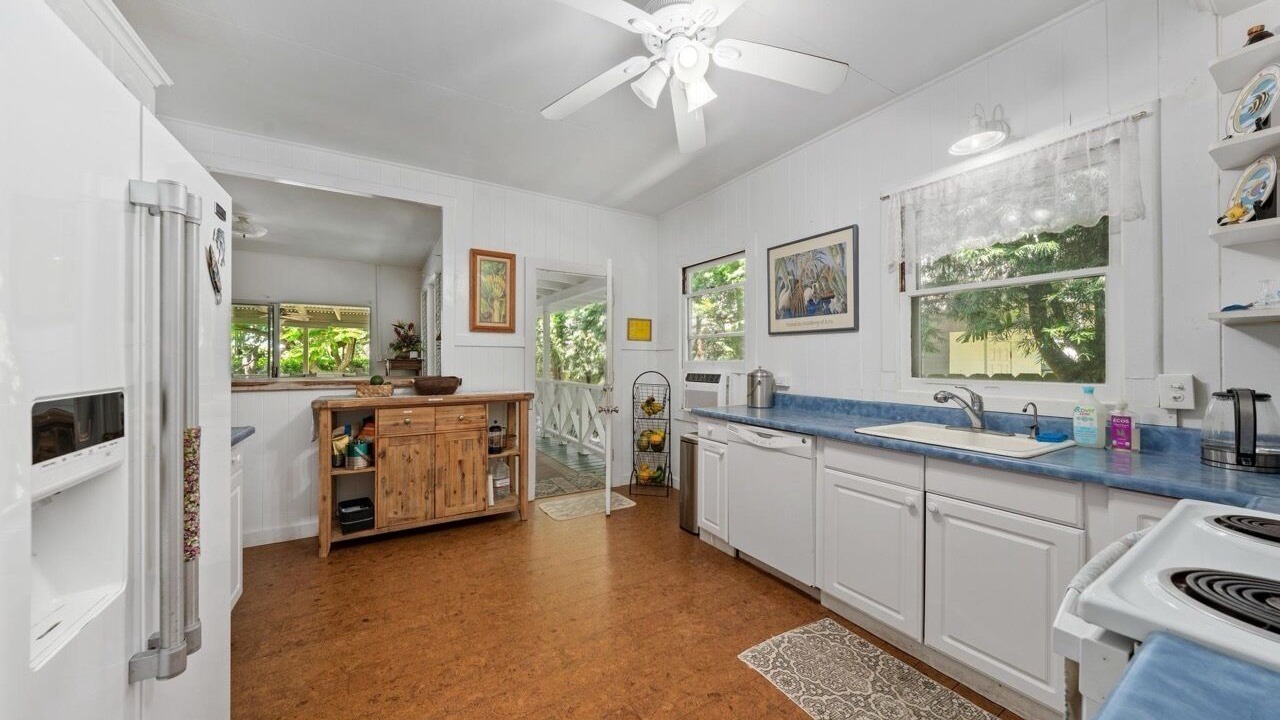 Photo of Kitchen in Honaunau-Napoopoo