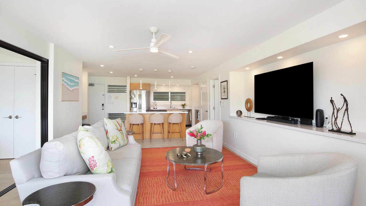 Photo of Livingroom in Waikiki