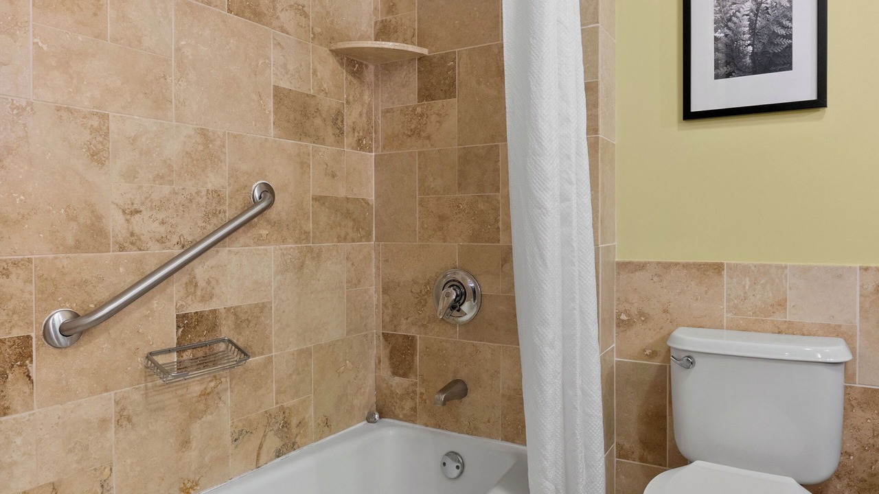 Photo of Bathroom in Hanamaulu