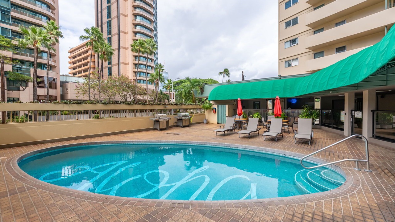 Photo of Outdoor in McCully - Moiliili