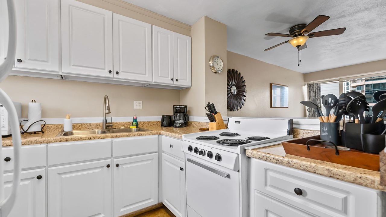 Photo of Kitchen in McCully - Moiliili