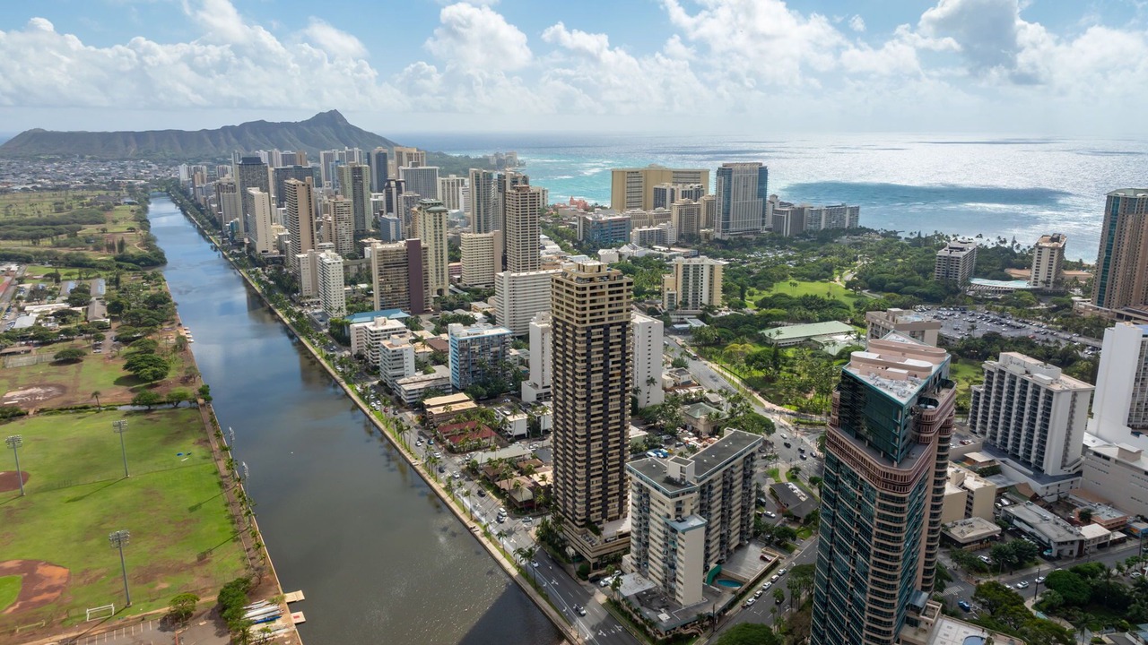 Photo of Outdoor in McCully - Moiliili