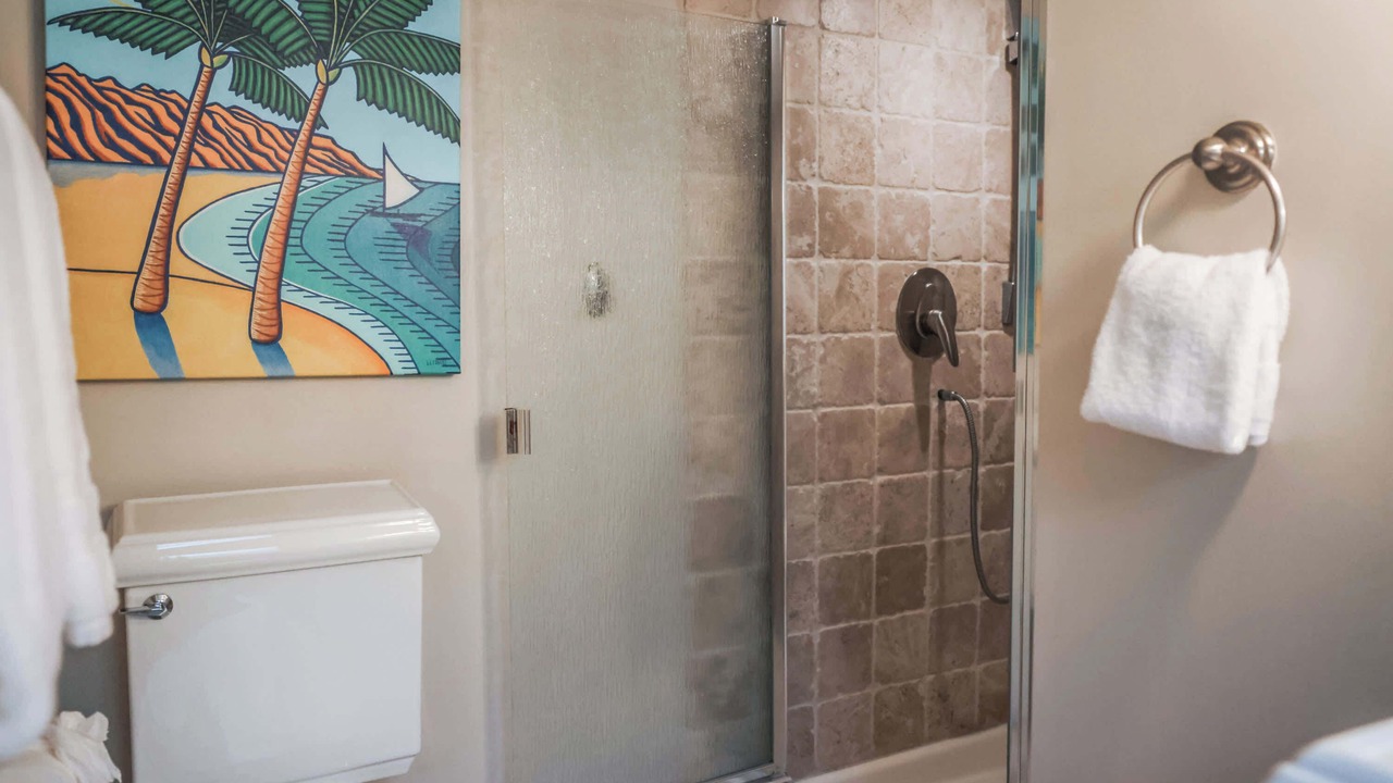 Photo of Bathroom in Historic Lahaina Front Street