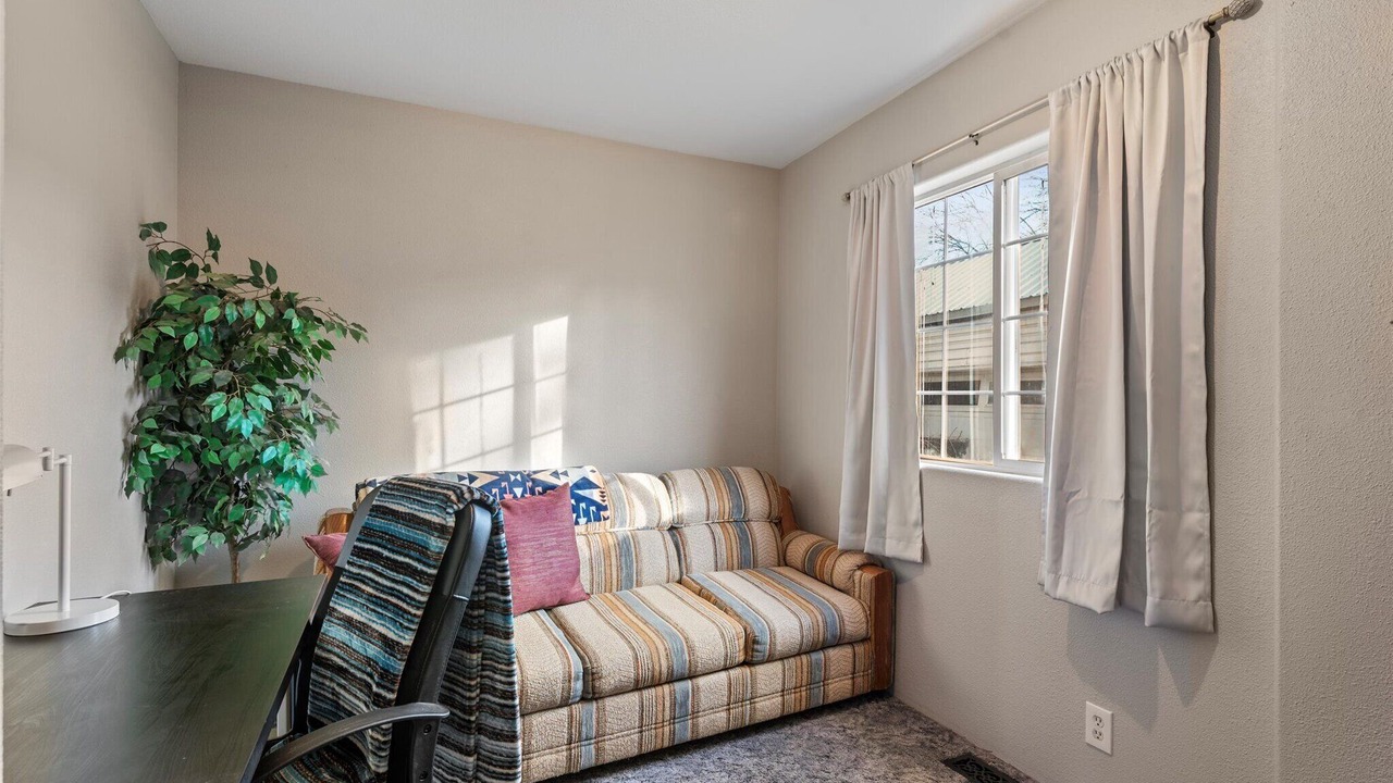 Photo of Livingroom in La Grande