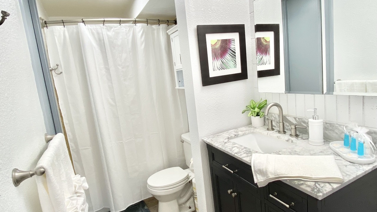 Photo of Bathroom in Punaluu