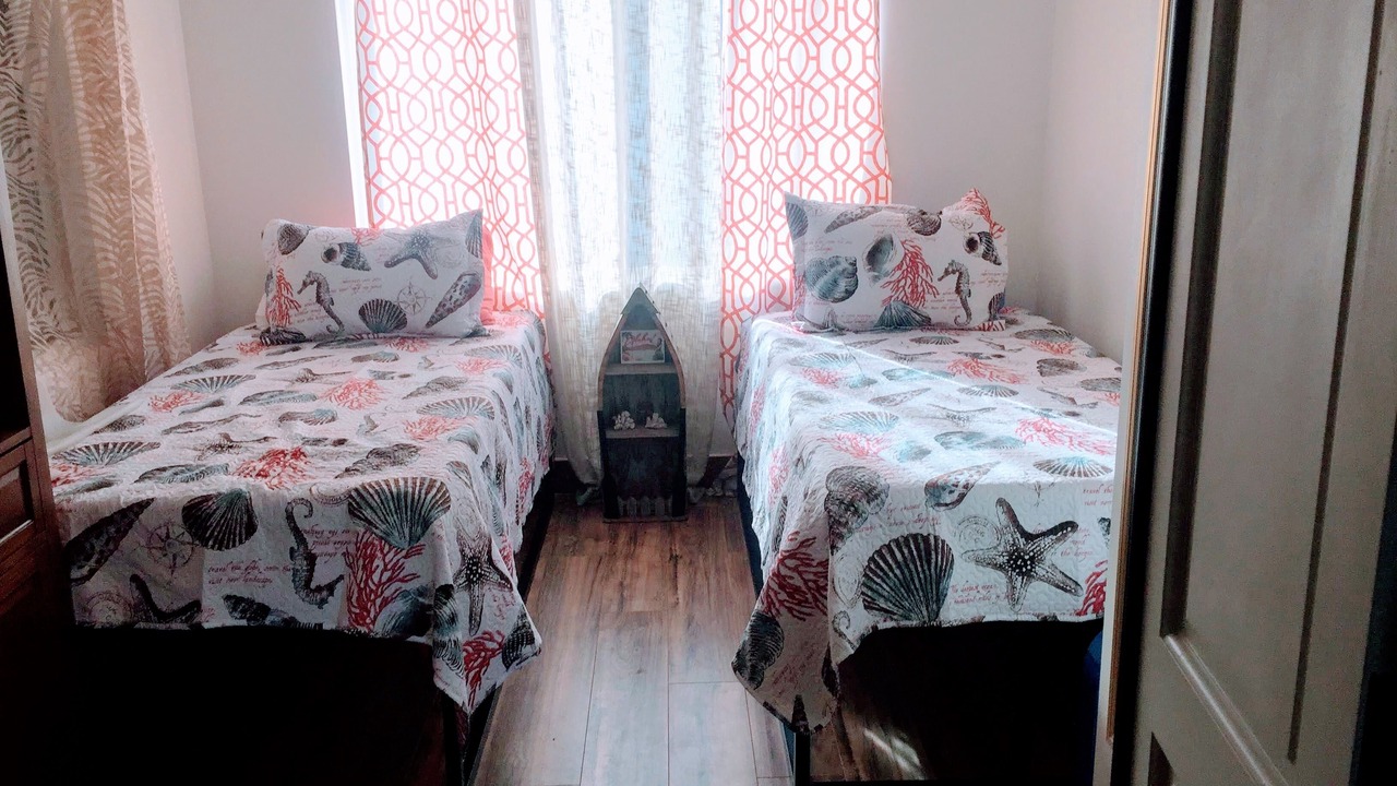 Photo of Bedroom in Makaha