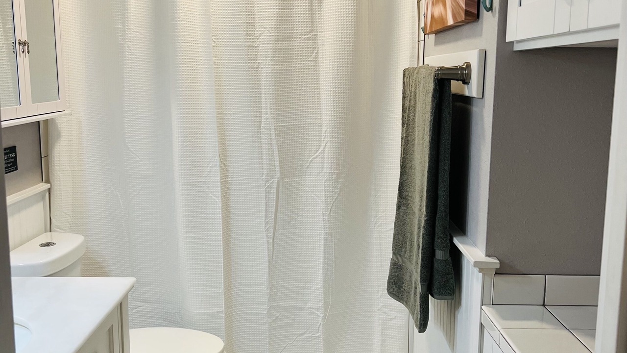 Photo of Bathroom in Ualapue