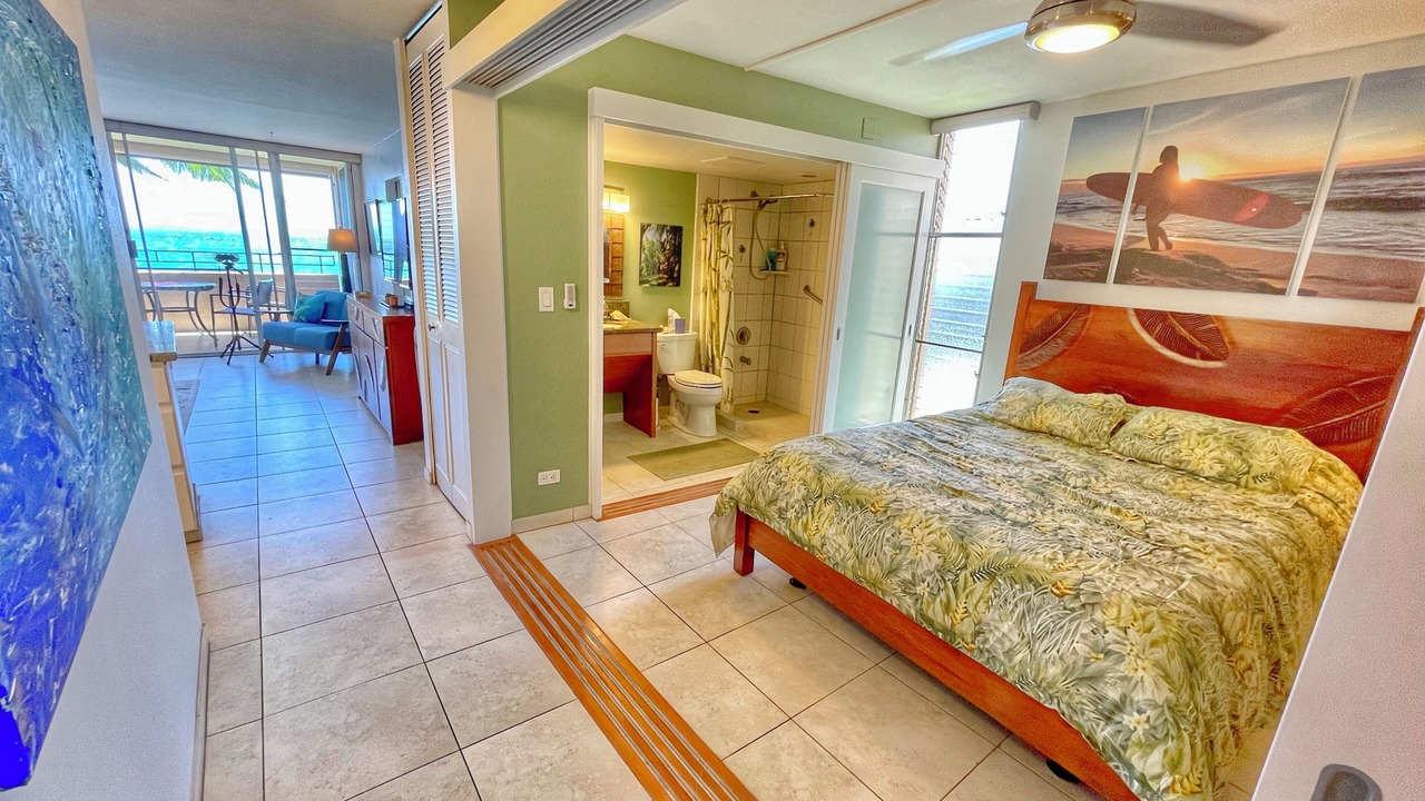 Photo of Bedroom in Maalaea