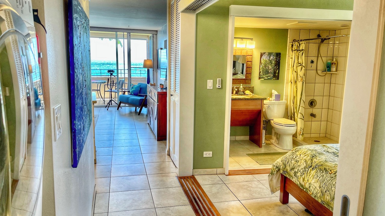 Photo of Bedroom in Maalaea