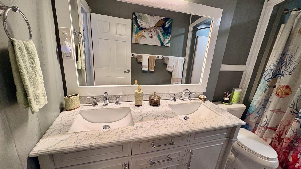 Photo of Bathroom in Hilo